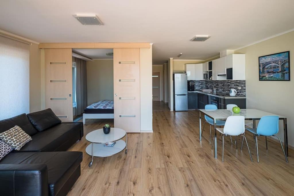 Hedon Brewery Apartments - 200 Meter To The Beach Балатонвилагош Экстерьер фото